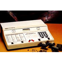 ���ܰ댧�w���������C�υ����yԇ�xIST-8800